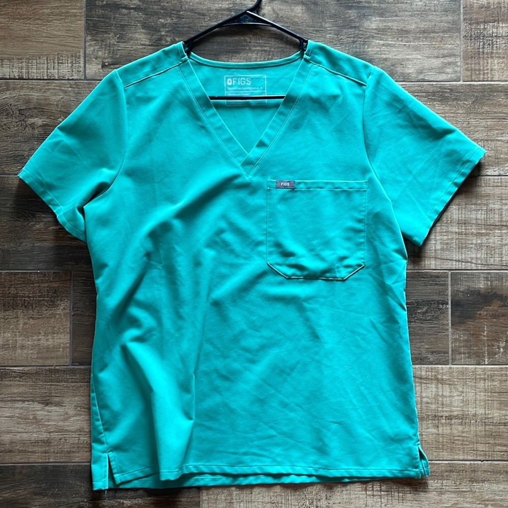 FIGS scrub top